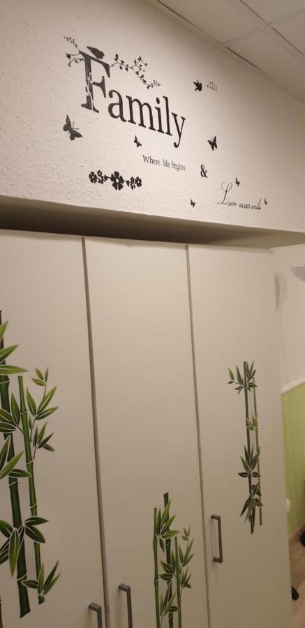 Hostal V61